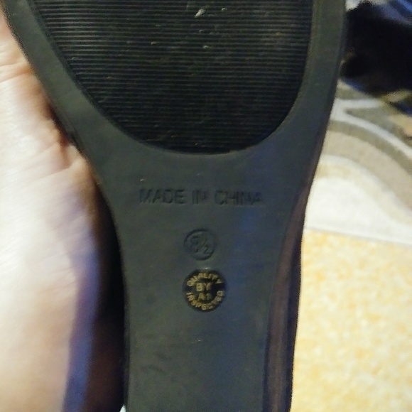 Black wedge heels by A.N.A. Size 8.5 womens - Picture 3 of 3